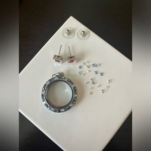 Blue and white Sapphire Swarovski Crystal Living Locket
